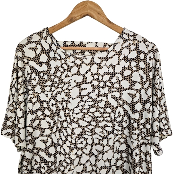Clara Sunwoo Leopard Print Scoop Neck Relaxed Fit Popover Blouse White Tan Large - Picture 6 of 12